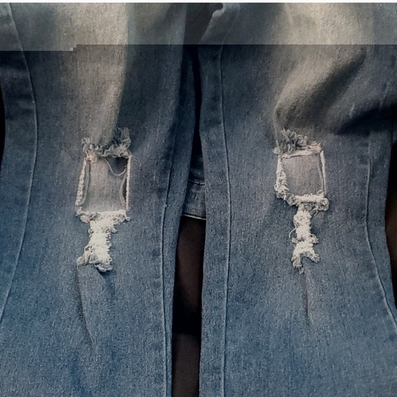 NWOT Boohoo tall (5'7") skinny distressed light wash jeans - Picture 6 of 7